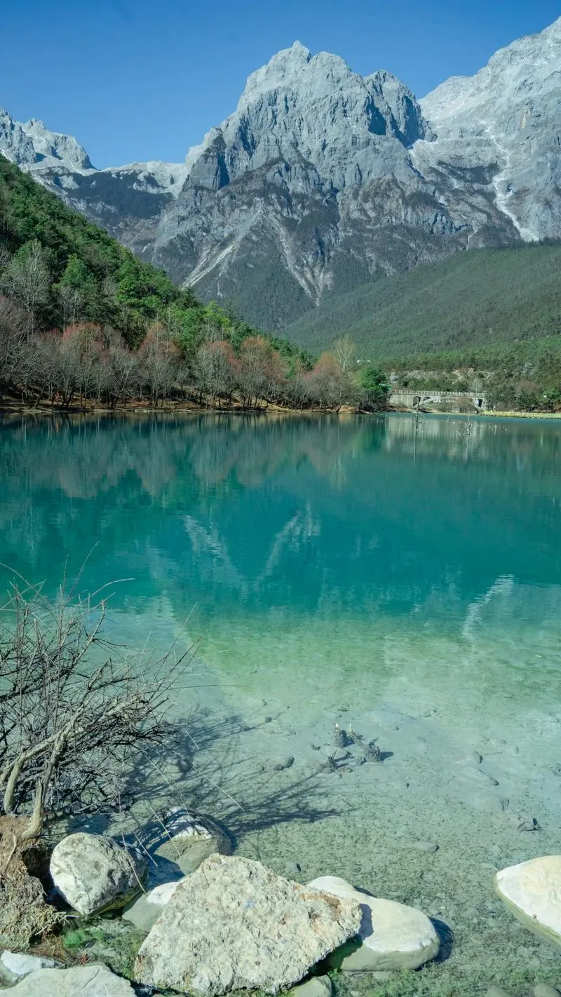 Blue Moon Valley turquoise lakes below Jade Dragon Snow Mountain