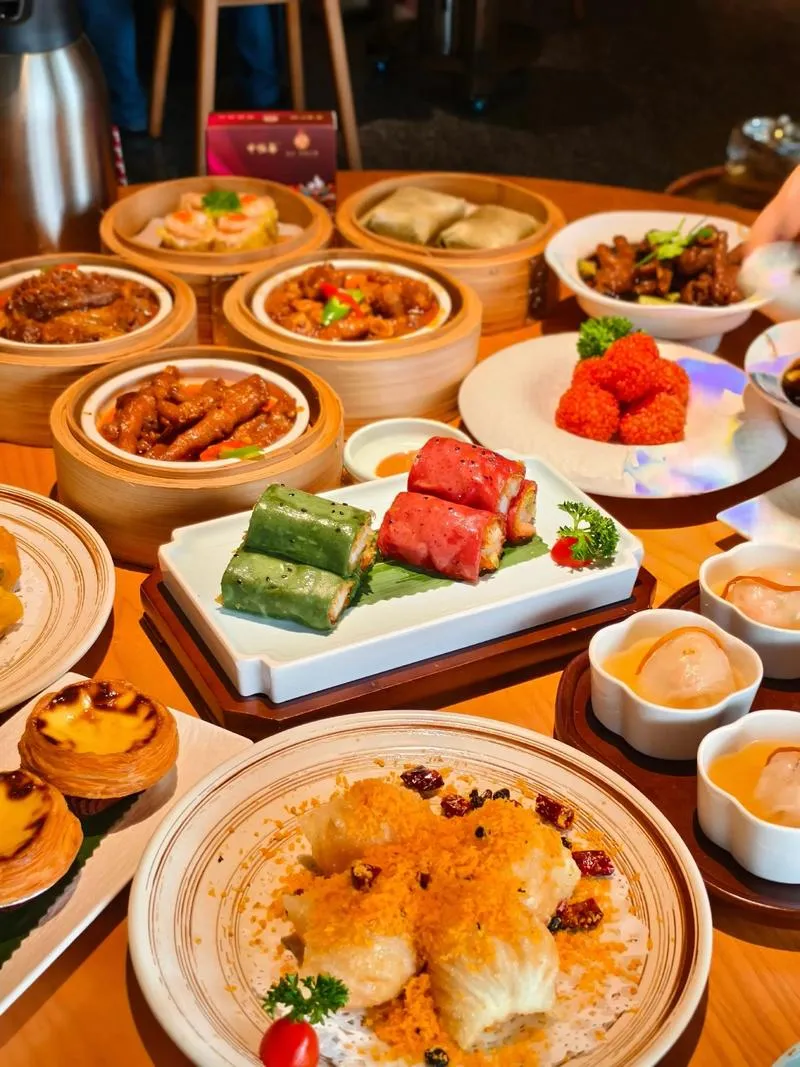 Cantonese dim sum, har gow and siu mai with tea at a Guangzhou morning sitting